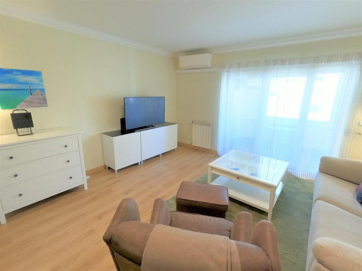 Carnaxide Modern T1 Apartment W Balcony In Carnaxide Oeiras Lisbon Buitenkant foto