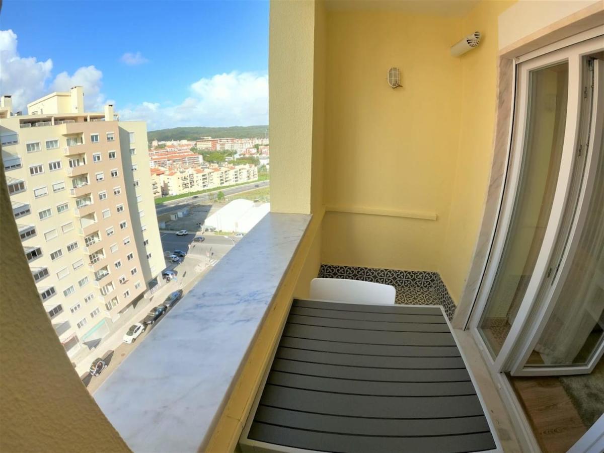 Carnaxide Modern T1 Apartment W Balcony In Carnaxide Oeiras Lisbon Buitenkant foto
