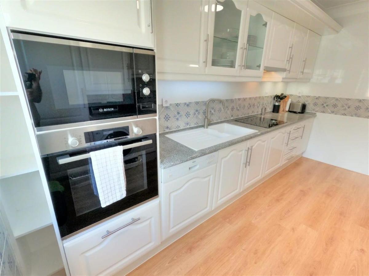 Carnaxide Modern T1 Apartment W Balcony In Carnaxide Oeiras Lisbon Buitenkant foto