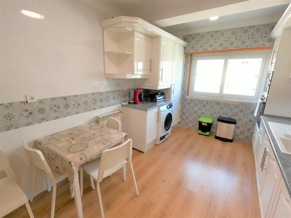Carnaxide Modern T1 Apartment W Balcony In Carnaxide Oeiras Lisbon Buitenkant foto