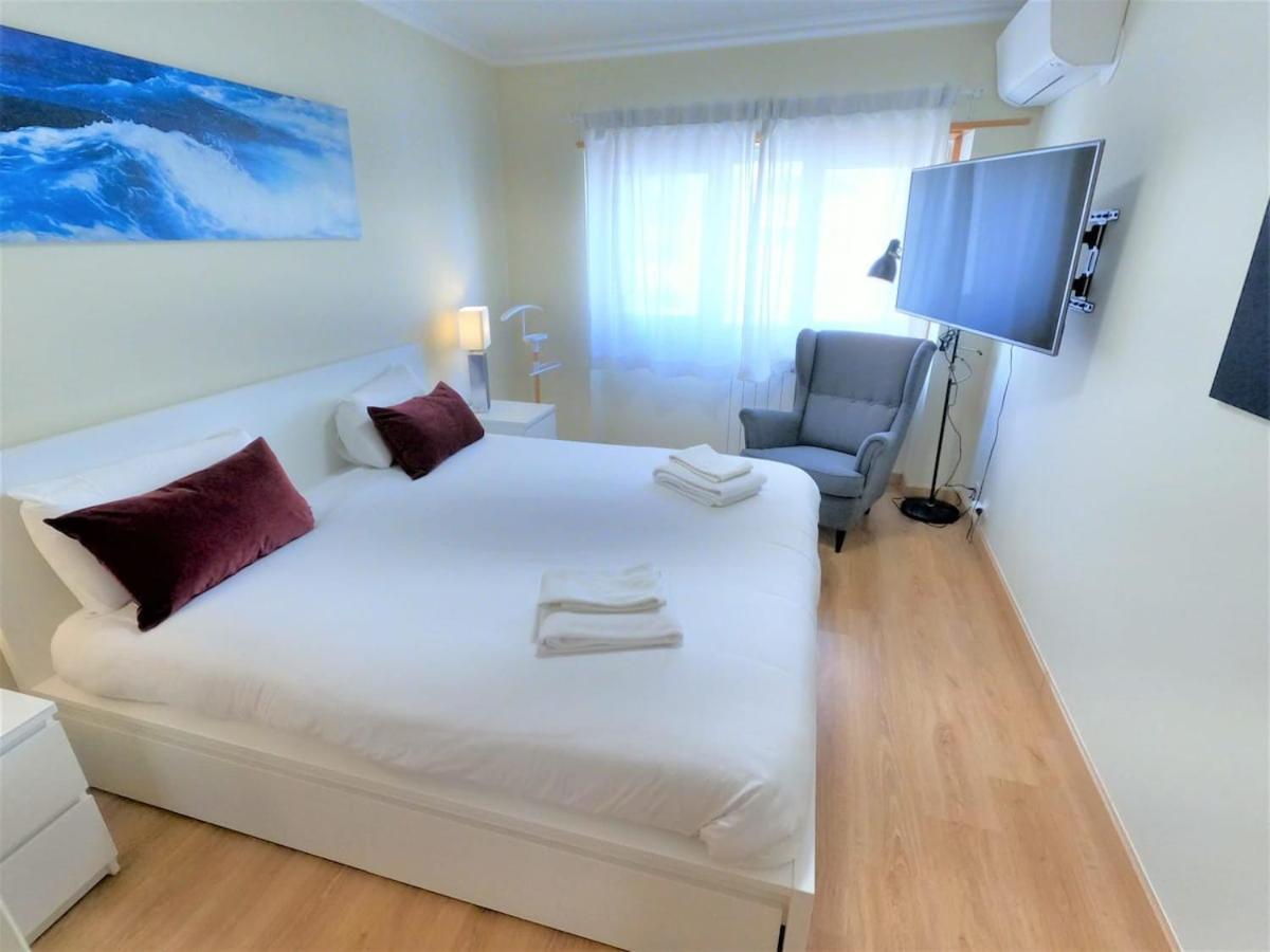 Carnaxide Modern T1 Apartment W Balcony In Carnaxide Oeiras Lisbon Buitenkant foto